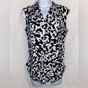 Women’s size Medium (Petite) APT 9 blouse with ruched sides